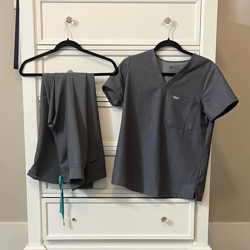 FIGS Womens scrub duo